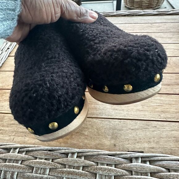 J. Crew Black Shearling Studded Women’s Clogs 6.5 - Picture 3 of 8